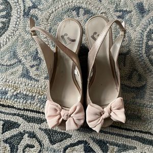 Cute, glittery pink bow wedges! Report, size 9